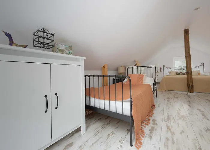 Charming House In The Capital With Two Parking Spaces By Noclegi Renters