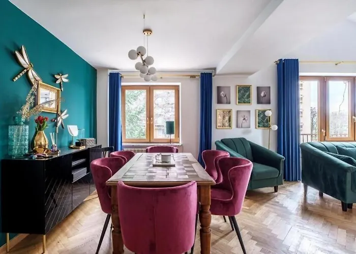 Golden Villa Saska Kepa Luxury Retreat With Garden & Design Interior