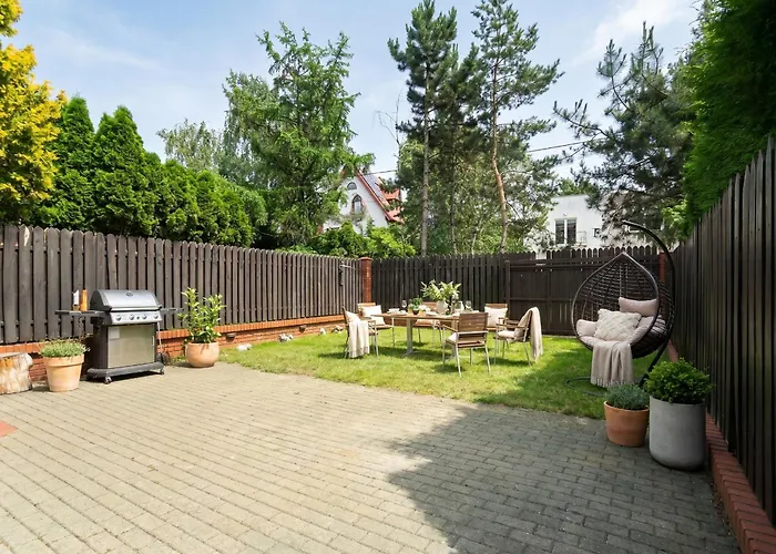Urban Spa House Jacuzzi, Sauna, Taras & Grill ! No Parties